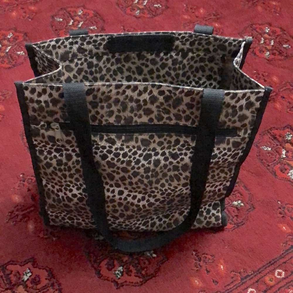 NWOT TRAVEL ANIMAL PRINT BAG - Picture 5 of 10